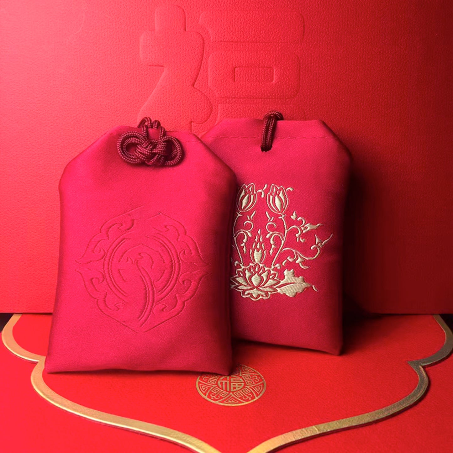 Nelipo charm bags (omamori-ire)