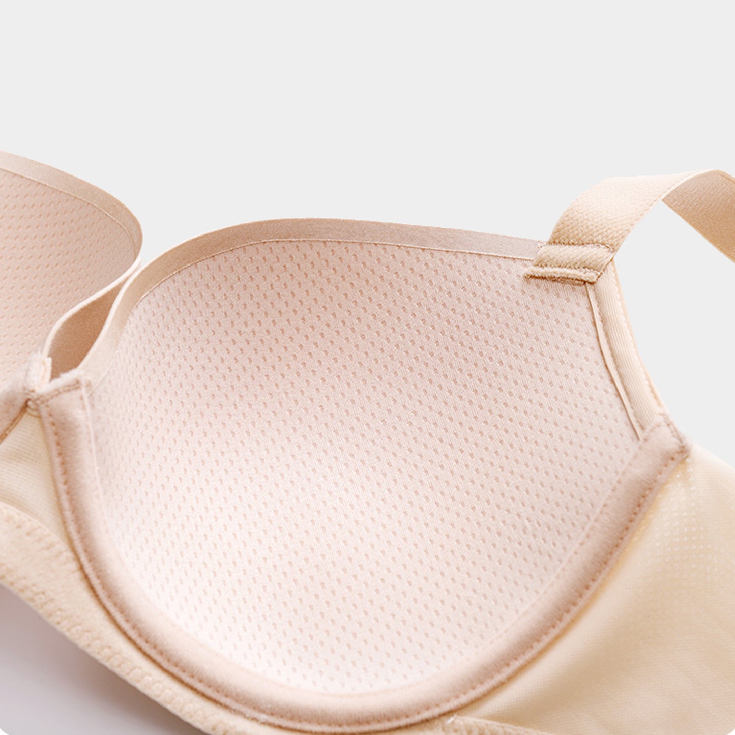 Nelipo Seamless Brassieres for women with large breasts makes them look smaller