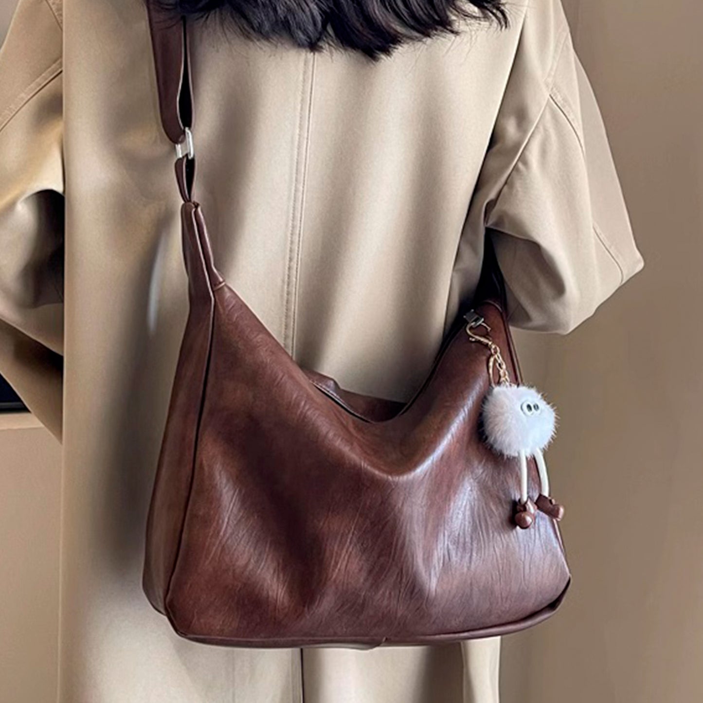 Nelipo shoulder bags