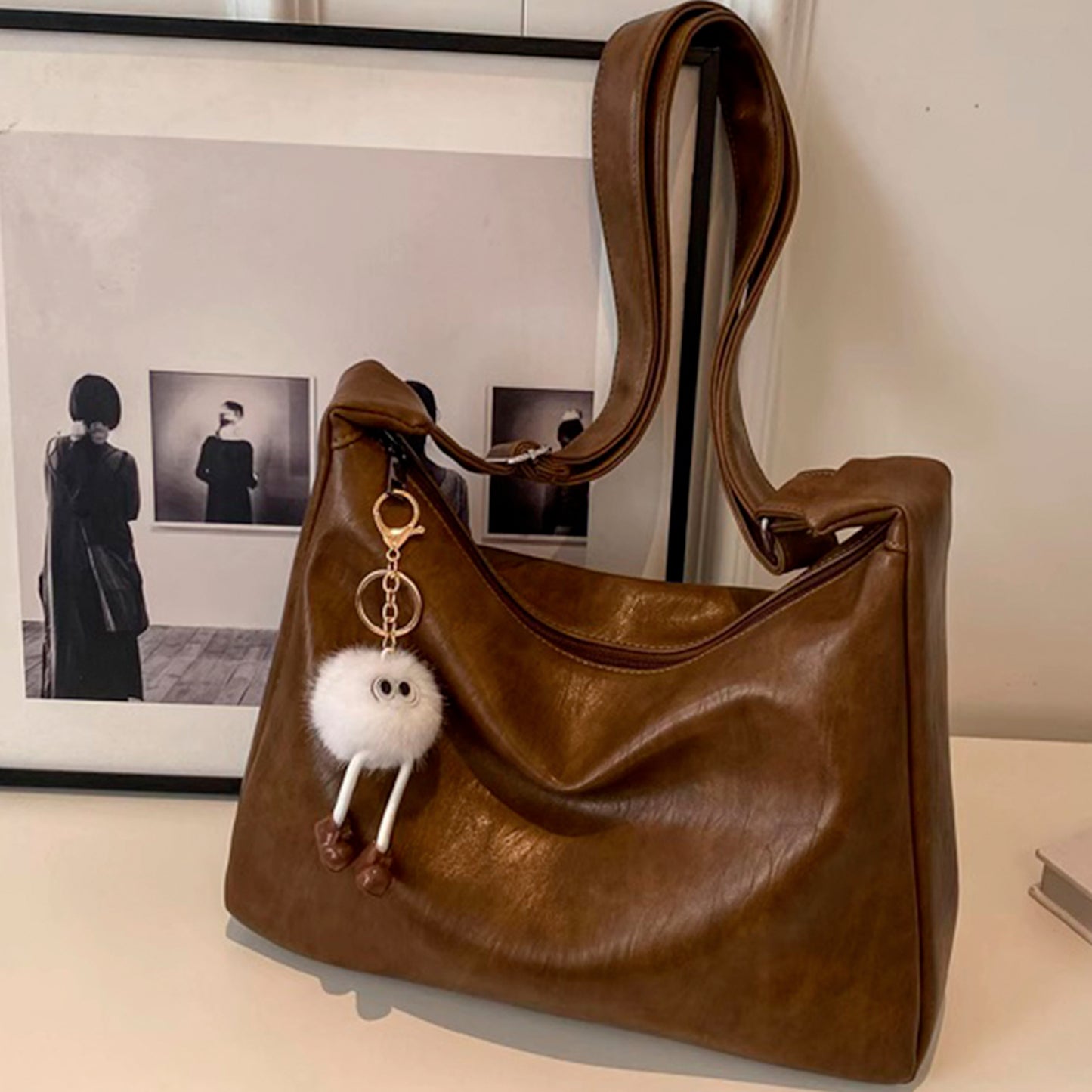 Nelipo shoulder bags