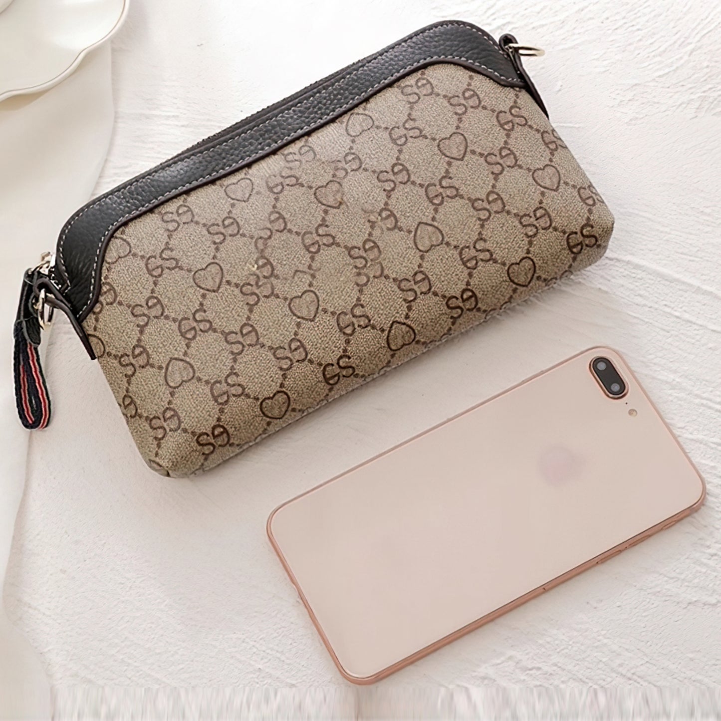 Nelipo wrist mounted carryall bags